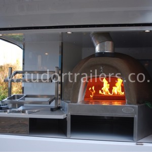 Wood burning Pizza Oven in Van Conversion